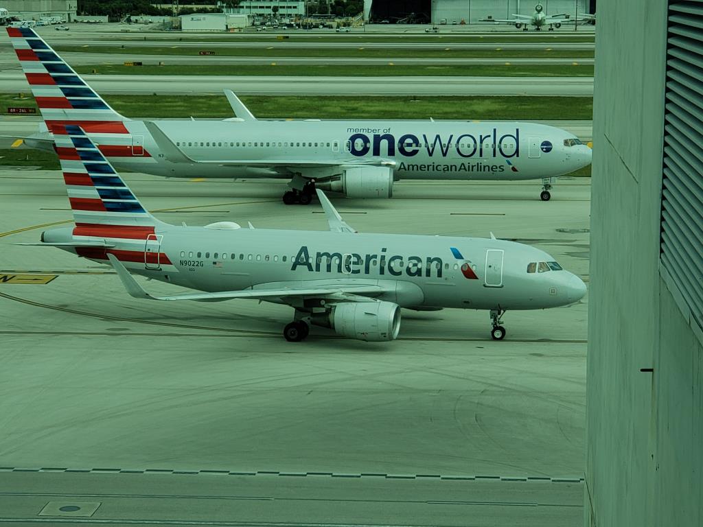 Photo of aircraft N9022G operated by American Airlines