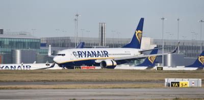 Image of aircraft registration EI-ESV - A 737-8AS(WL) operated by Ryanair