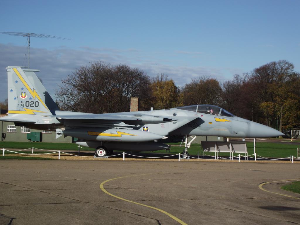 Photo of aircraft 76-0020 operated by United States Air Force