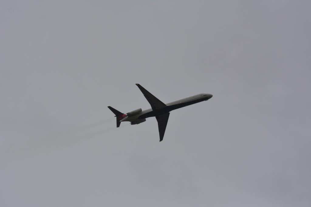 Photo of aircraft N993DL operated by Delta Air Lines