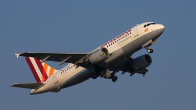 Photo of aircraft D-AKNM operated by Germanwings