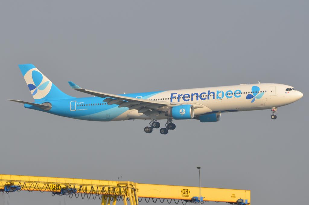 Photo of aircraft F-HPUJ operated by French bee