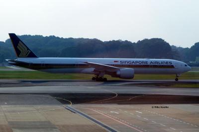 Photo of aircraft 9V-SNA operated by Singapore Airlines