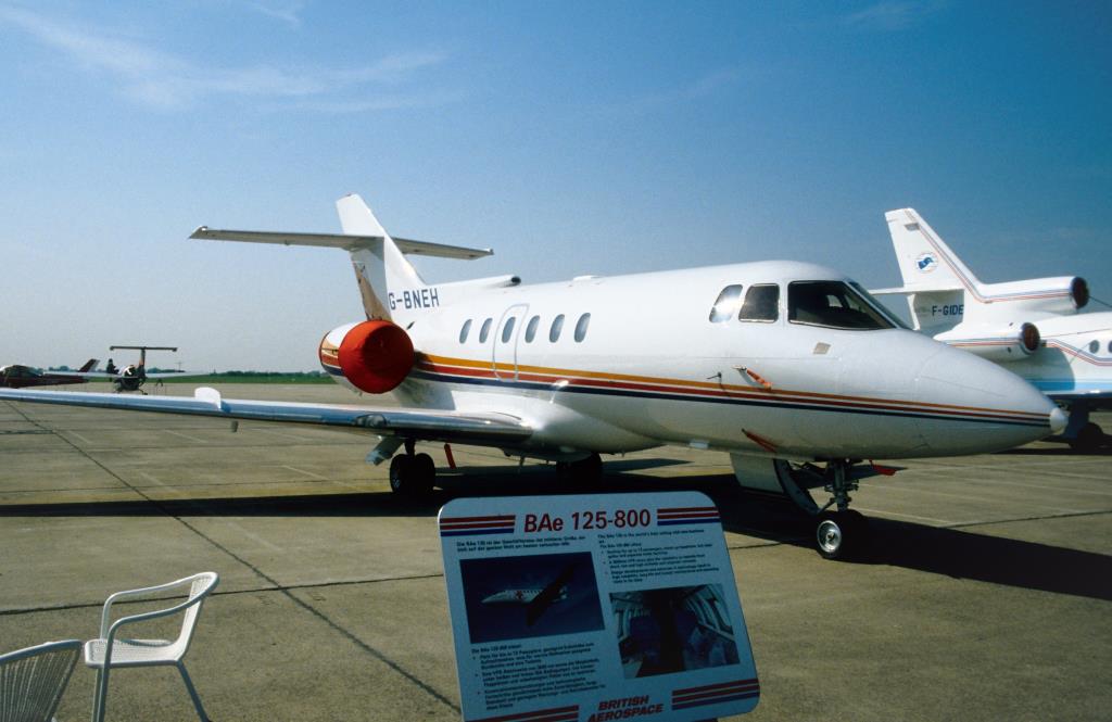 Photo of aircraft G-BNEH operated by British Aerospace Inc