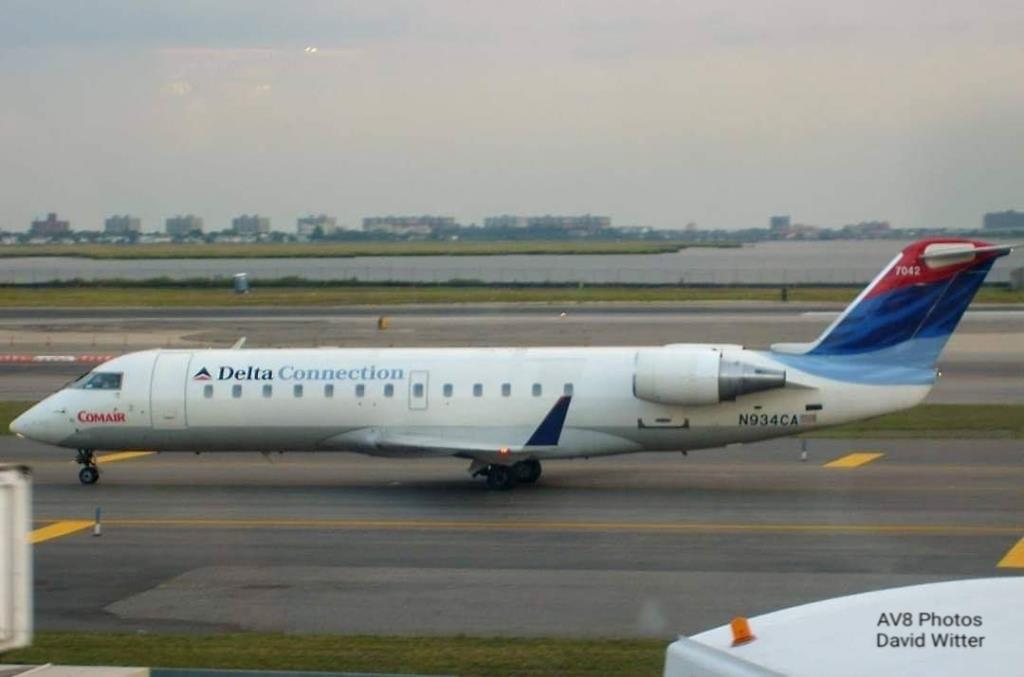 Photo of aircraft N934CA operated by Comair
