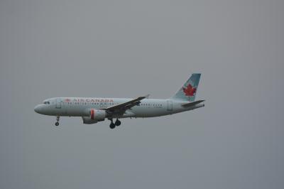 Image of aircraft registration C-FFWN - A A320-211 operated by Air Canada