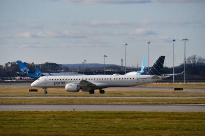 Photo of aircraft C-GKXO operated by Porter Airlines