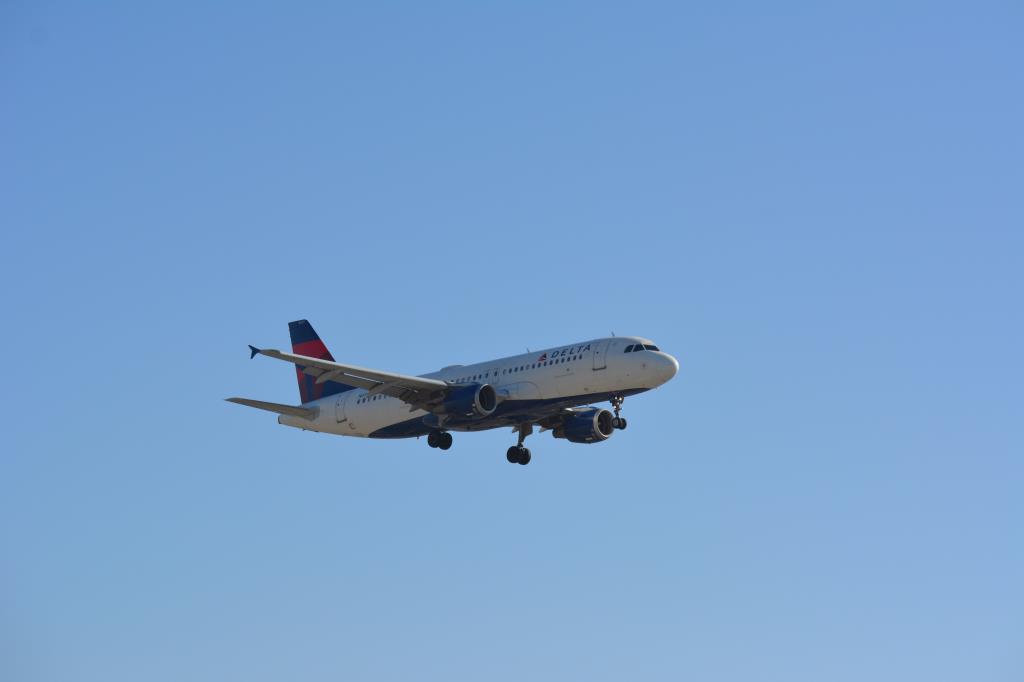 Photo of aircraft N371NW operated by Delta Air Lines