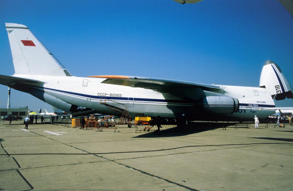 Photo of aircraft CCCP-82002 operated by Antonov Design Bureau