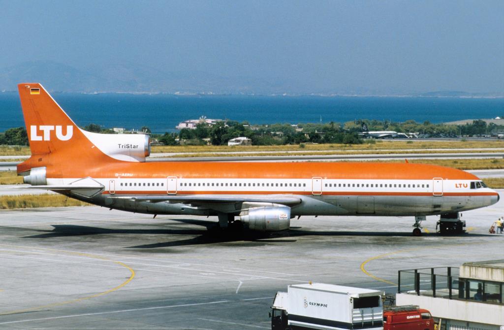Photo of aircraft D-AERU operated by LTU International Airways