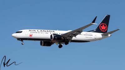 Photo of aircraft C-FSJJ operated by Air Canada