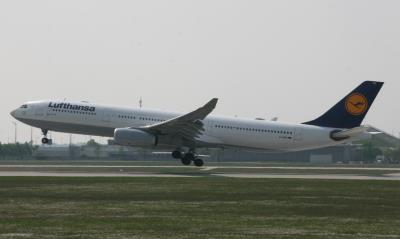 Image of aircraft registration D-AIKK - A A330-343 operated by Lufthansa