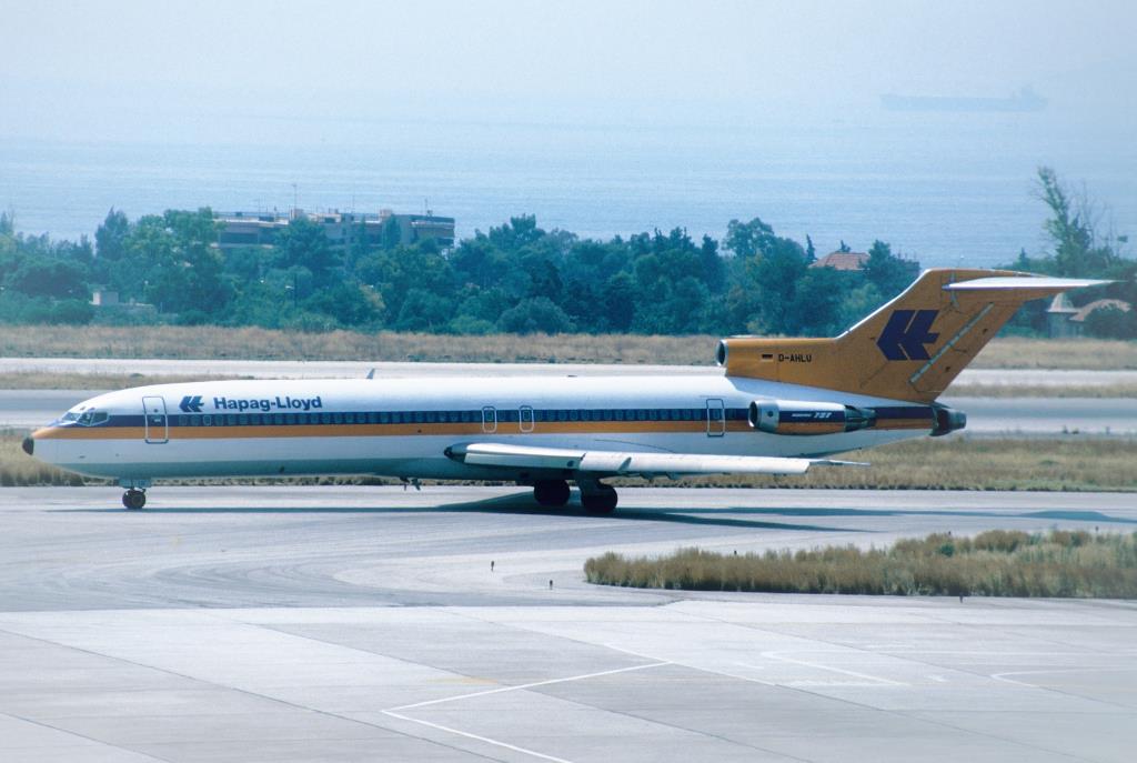 Photo of aircraft D-AHLU operated by Hapag-Lloyd