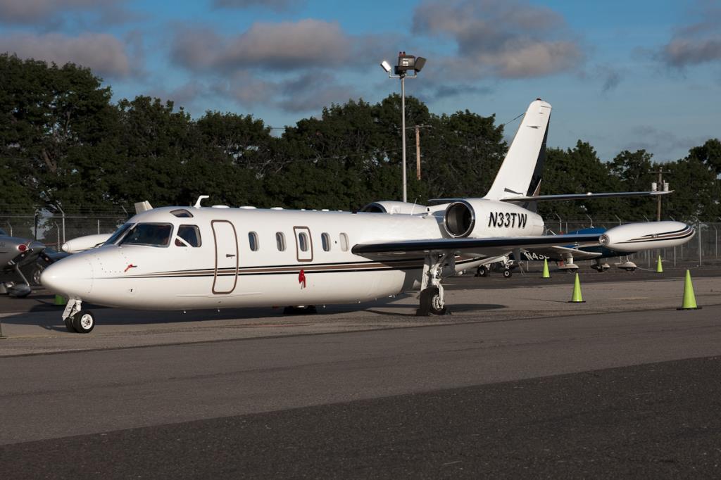 Photo of aircraft N33TW operated by Aero Ways Inc