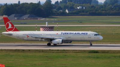 Image of aircraft registration TC-JSB - A A321-231 operated by Turkish Airlines
