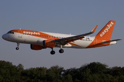 Image of aircraft registration OE-INB - A A320-214(WL) operated by easyJet Europe