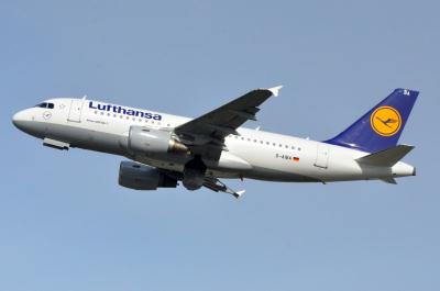 Image of aircraft registration D-AIBA - A A340-211 operated by Lufthansa