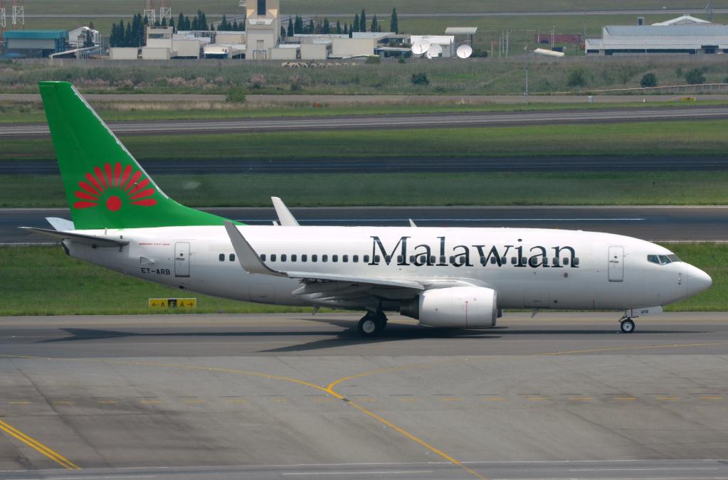 Photo of aircraft ET-ARB operated by Malawian Airlines