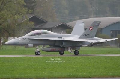 Photo of aircraft J-5237 operated by Swiss Air Force