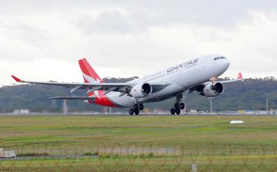 Photo of aircraft VH-EBM operated by Qantas