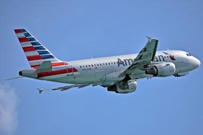 Photo of aircraft N700UW operated by American Airlines
