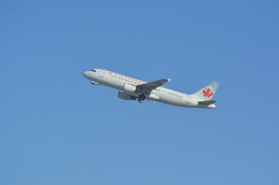 Image of aircraft registration C-GJVT - A A320-214 operated by Air Canada