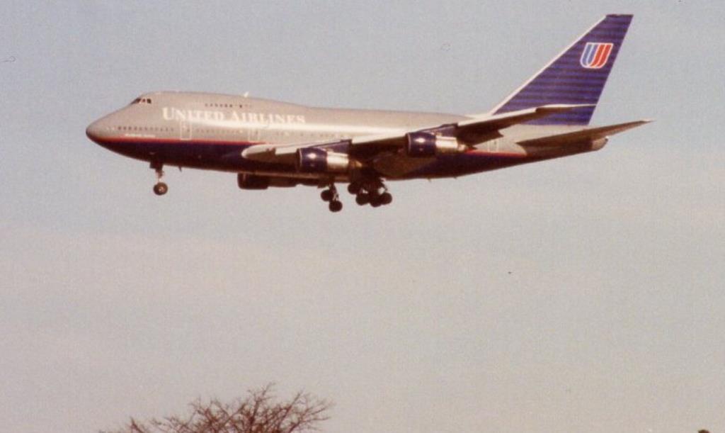 Photo of aircraft N146UA operated by United Airlines