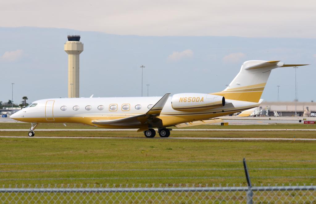 Photo of aircraft N650DA operated by G650 Operating LLC