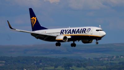 Photo of aircraft EI-FIZ operated by Ryanair