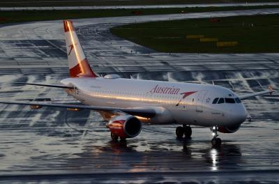 Image of aircraft registration OE-LBY - A A320-214 operated by Austrian Airlines