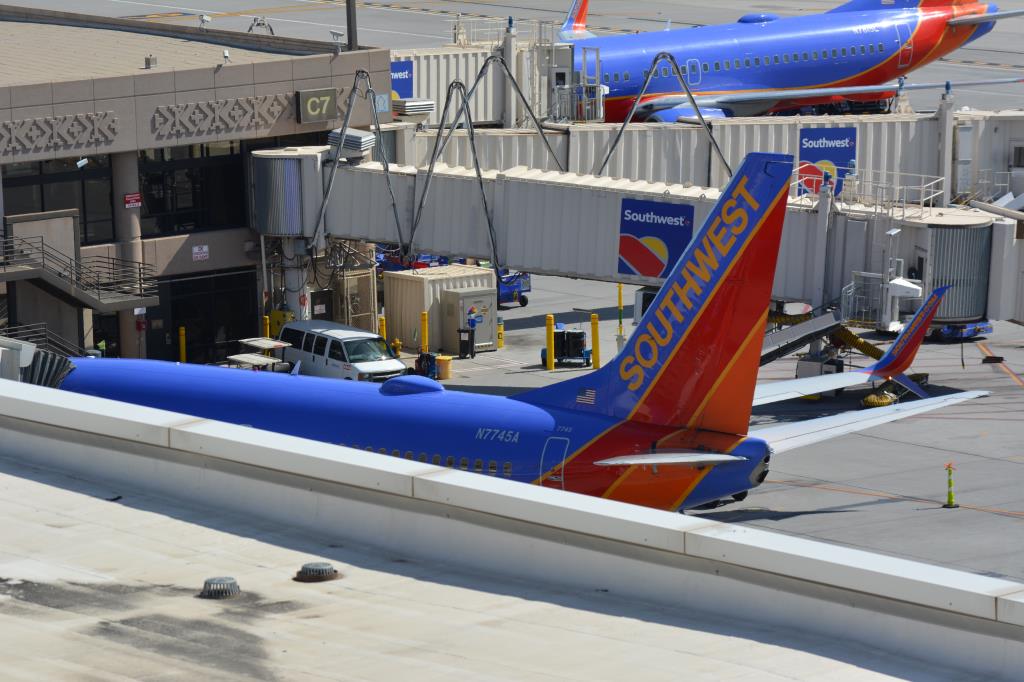 Photo of aircraft N7745A operated by Southwest Airlines