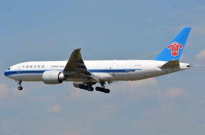 Image of aircraft registration B-2072 - A 777-F1B operated by China Southern Airlines