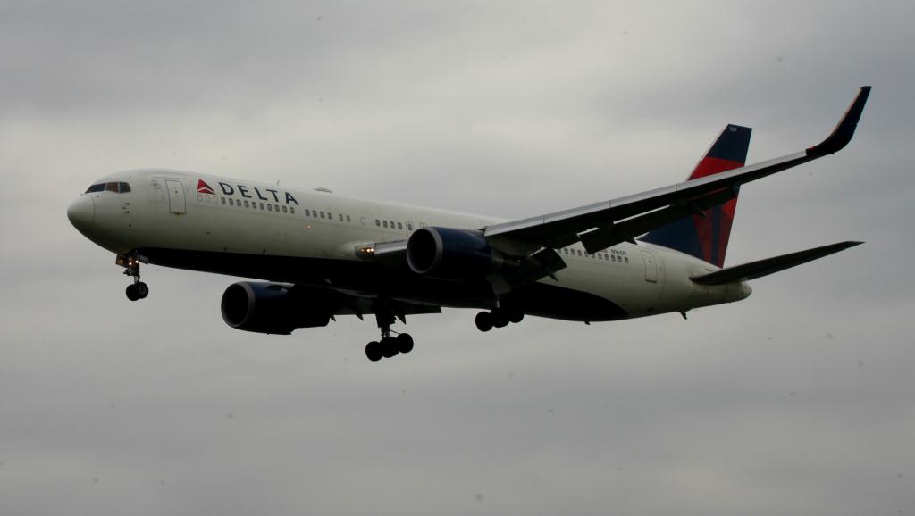 Photo of aircraft N1609 operated by Delta Air Lines