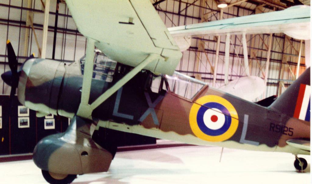 Photo of aircraft R9125 operated by Royal Air Force