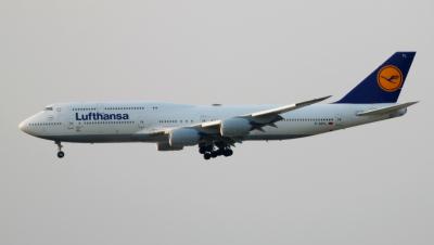 Photo of aircraft D-ABYL operated by Lufthansa