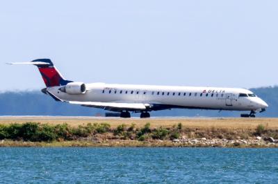 Photo of aircraft N187GJ operated by Delta Connection