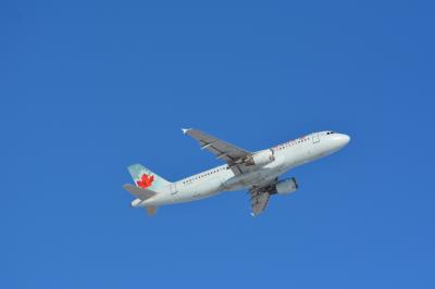 Photo of aircraft C-FFWI operated by Air Canada