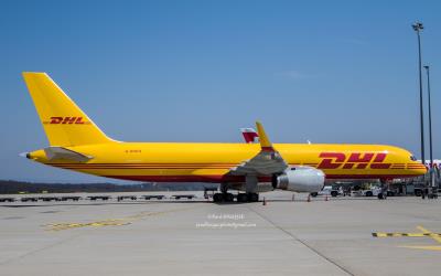 Image of aircraft registration G-DHKR - A 757-223(WL) operated by DHL Air