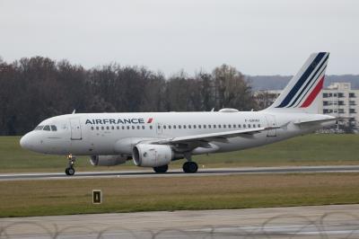 Photo of aircraft F-GRHH operated by Air France