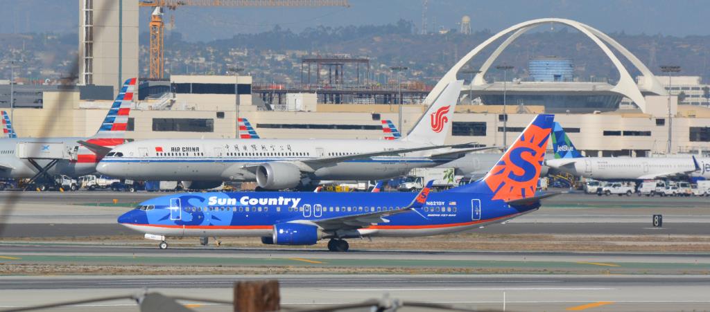 Photo of aircraft N821SY operated by Sun Country Airlines