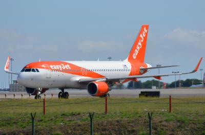 Image of aircraft registration OE-IZH - A A320-214(WL) operated by easyJet Europe