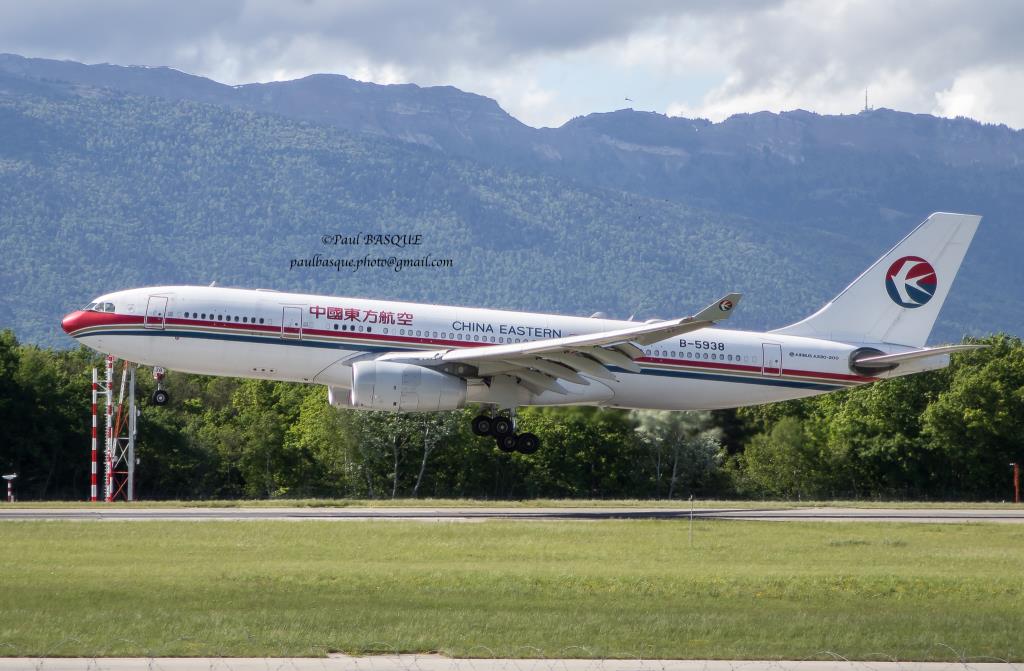 Photo of aircraft B-5938 operated by China Eastern Airlines