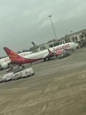Photo of aircraft VT-MXK operated by SpiceJet