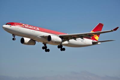 Photo of aircraft N973AV operated by Avianca
