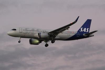 Photo of aircraft EI-SIM operated by SAS Scandinavian Airlines Connect