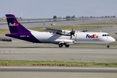 Image of aircraft registration N816FX - A ATR 72-212 operated by Federal Express (FedEx)
