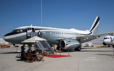 Image of aircraft registration M-KATE - A A319-133CJ operated by Sophar Property Holding