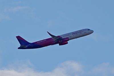 Photo of aircraft HA-LXW operated by Wizz Air