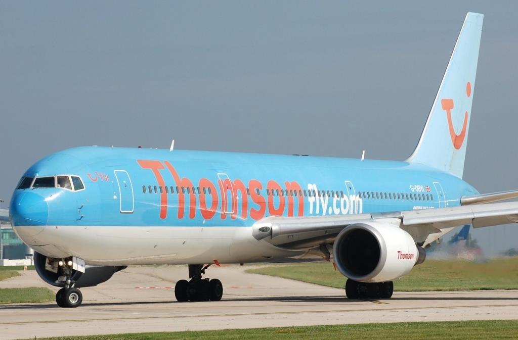 Photo of aircraft G-OBYI operated by Thomsonfly