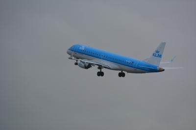 Image of aircraft registration PH-EZZ - A ERJ-190STD (ERJ-190-100) operated by KLM Cityhopper